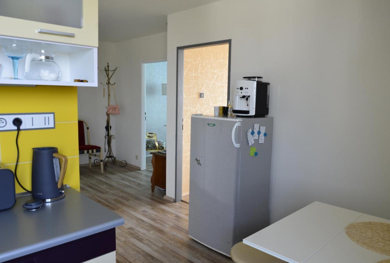 Between Baroque And Jungle 16' Airport 8' Downtown Apartmán